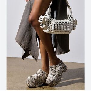 Azalea Wang Teatree Snakeskin Chunky Platforms - Slip On Baddie Size 8.5M NWOB